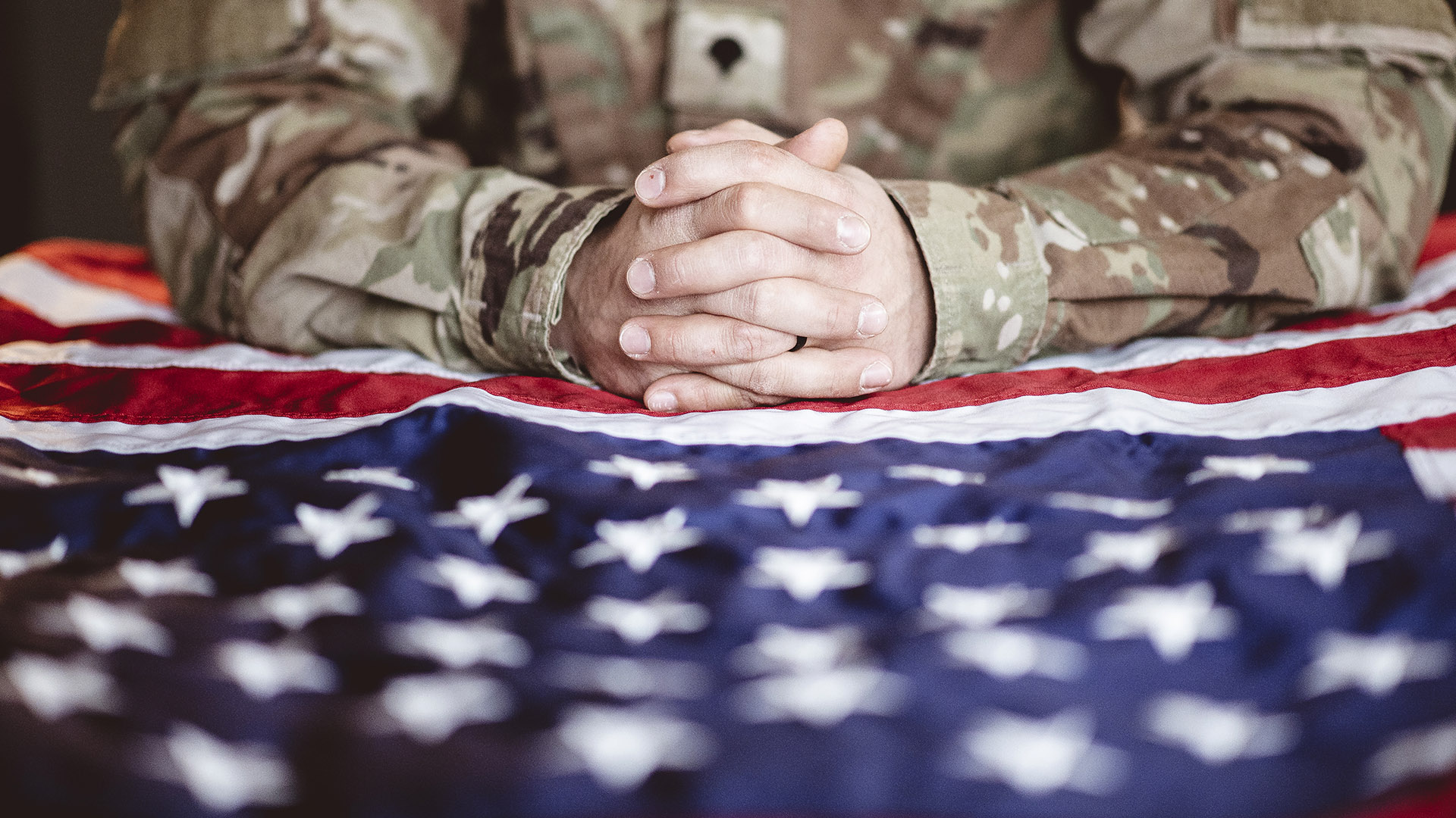 American soldier in uniform, guidance on military naturalization for US citizenship