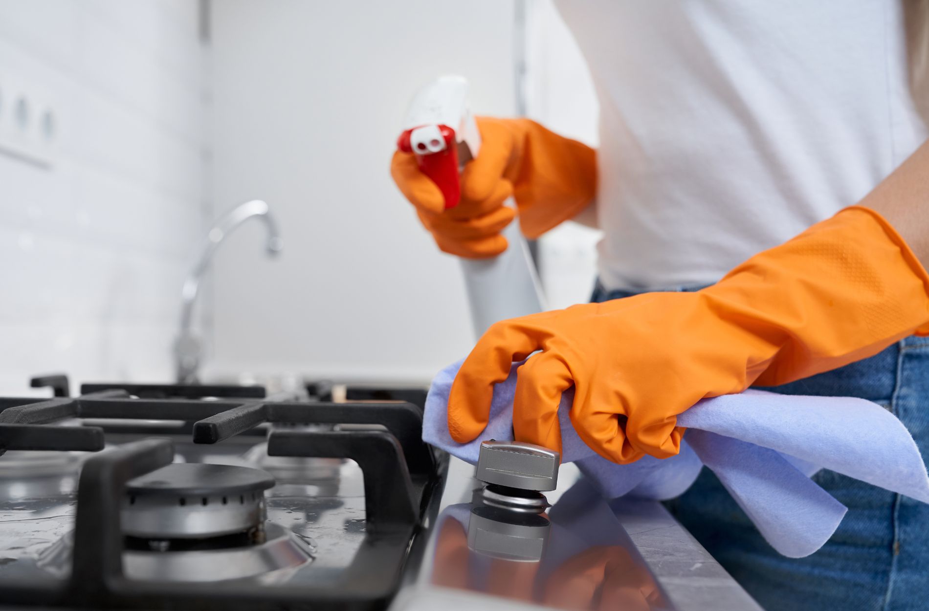 Room-by-Room Professional Housekeeping Guide for Castle Rock Residents