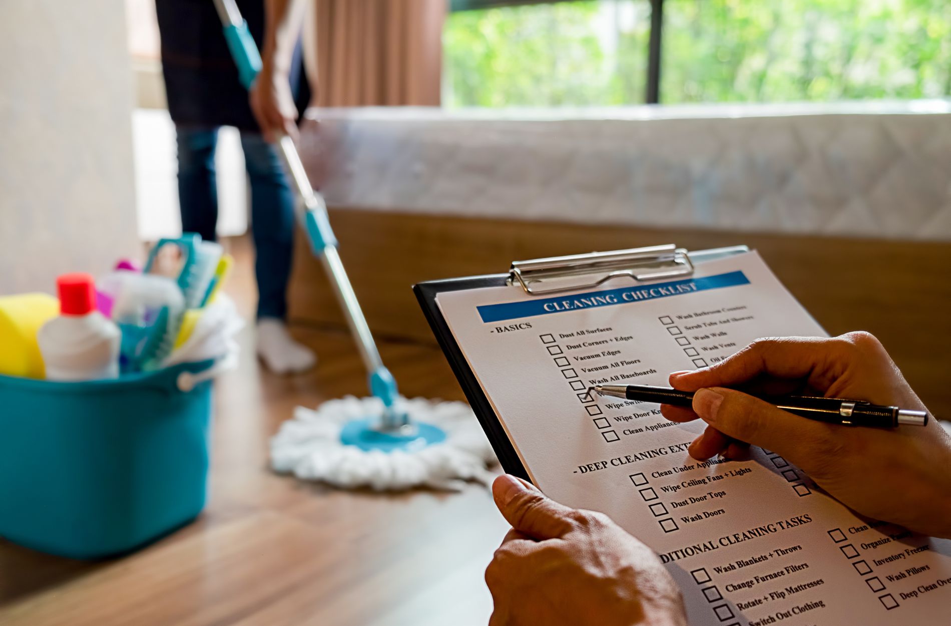 Top Questions to Ask Before Booking Move-Out Cleaning in Castle Pines