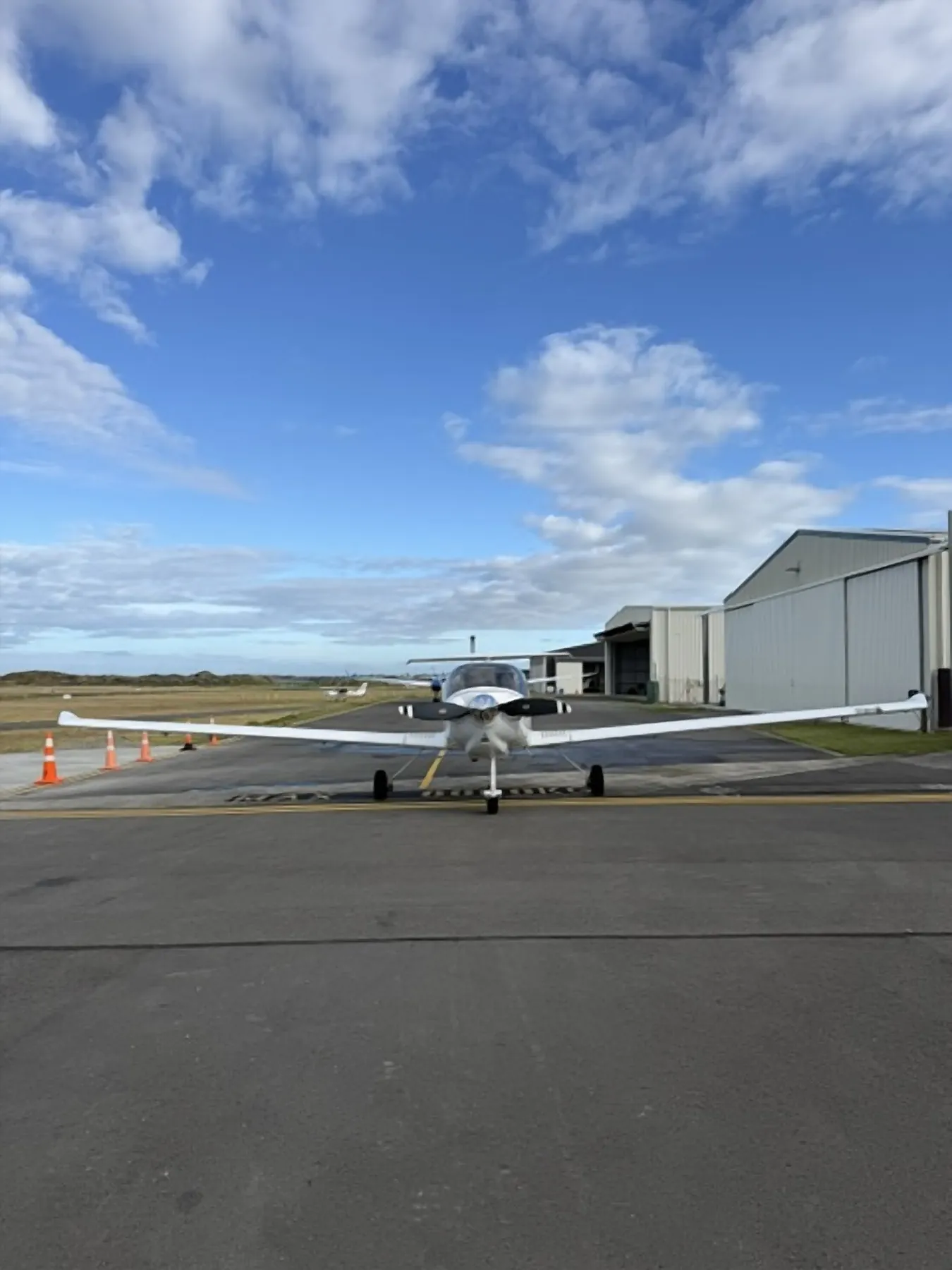 2011 Diamond DA40 XLS ZK-TTC, wing and engine cowling detail