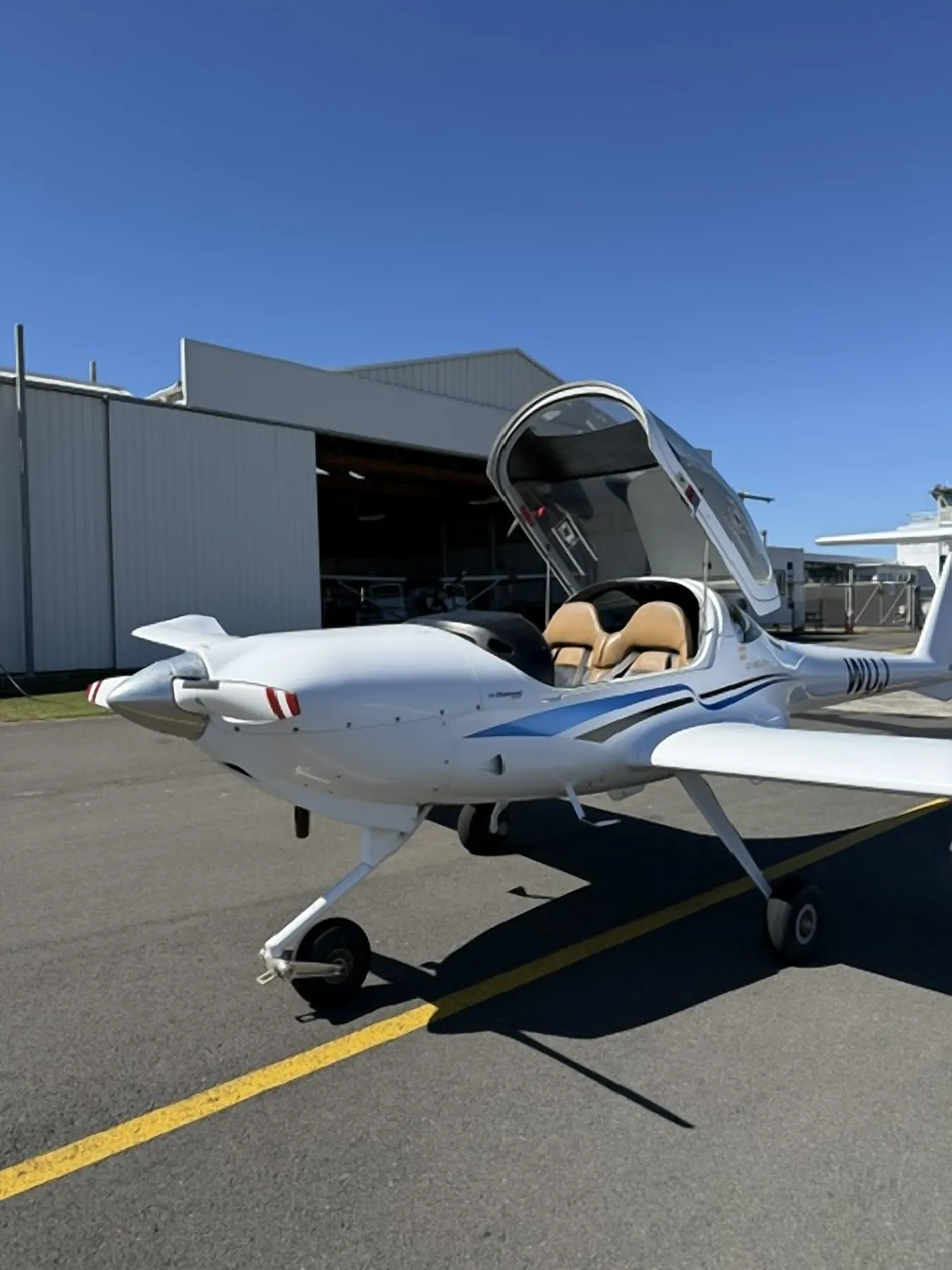 2010 Diamond DA20-C1 Eclipse ZK-WUJ, front three-quarter exterior view