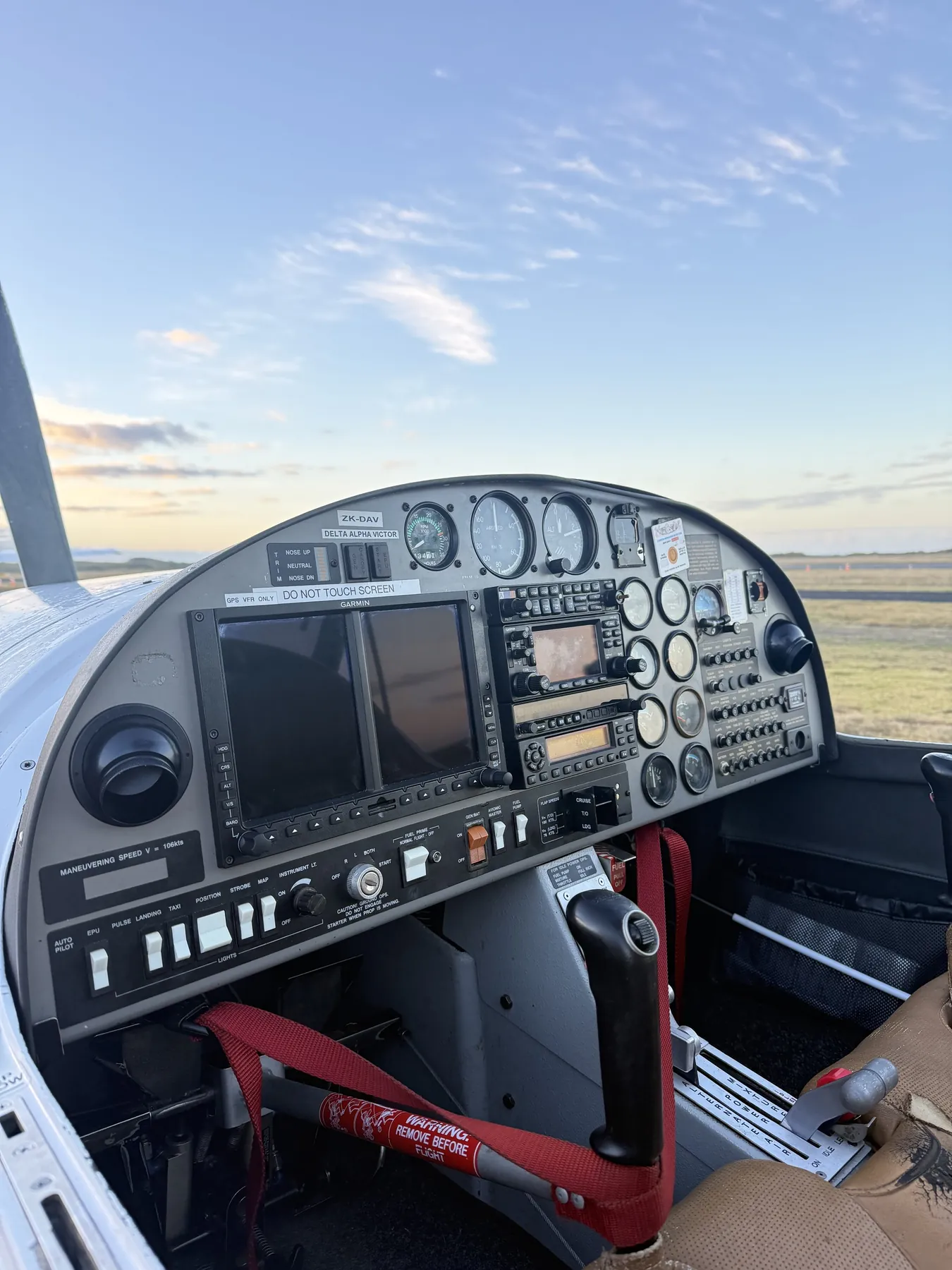 2010 Diamond DA20-C1 Eclipse ZK-DAV, cockpit, instrument panel