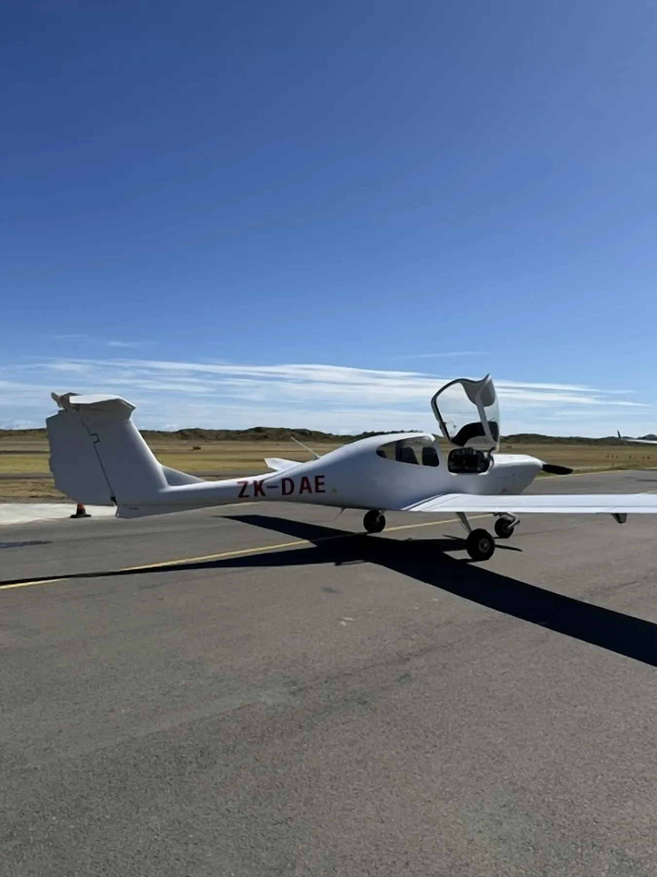 2005 Diamond DA40-180 Star ZK-DAE, side profile exterior view