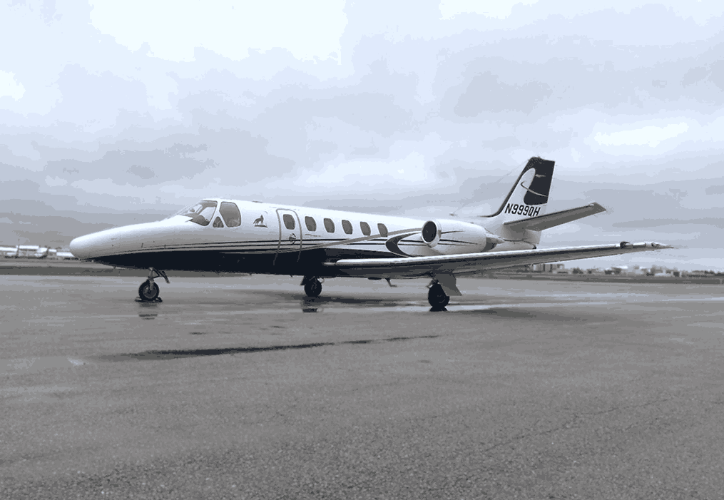 1985 Citation S/II, front three-quarter exterior view