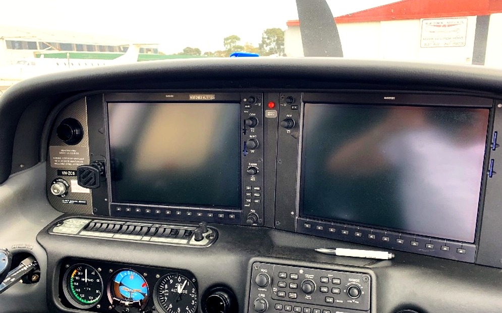 VH-YSH cockpit and Garmin Perspective displays
