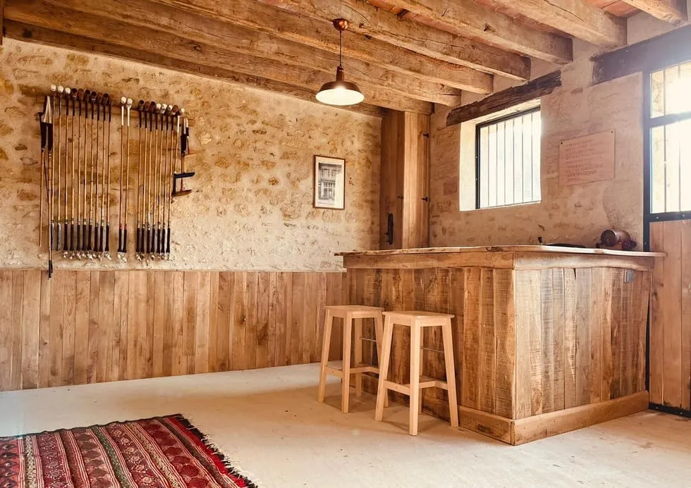 Le bar de l'espace Lounge du gîte du Grand Breuil