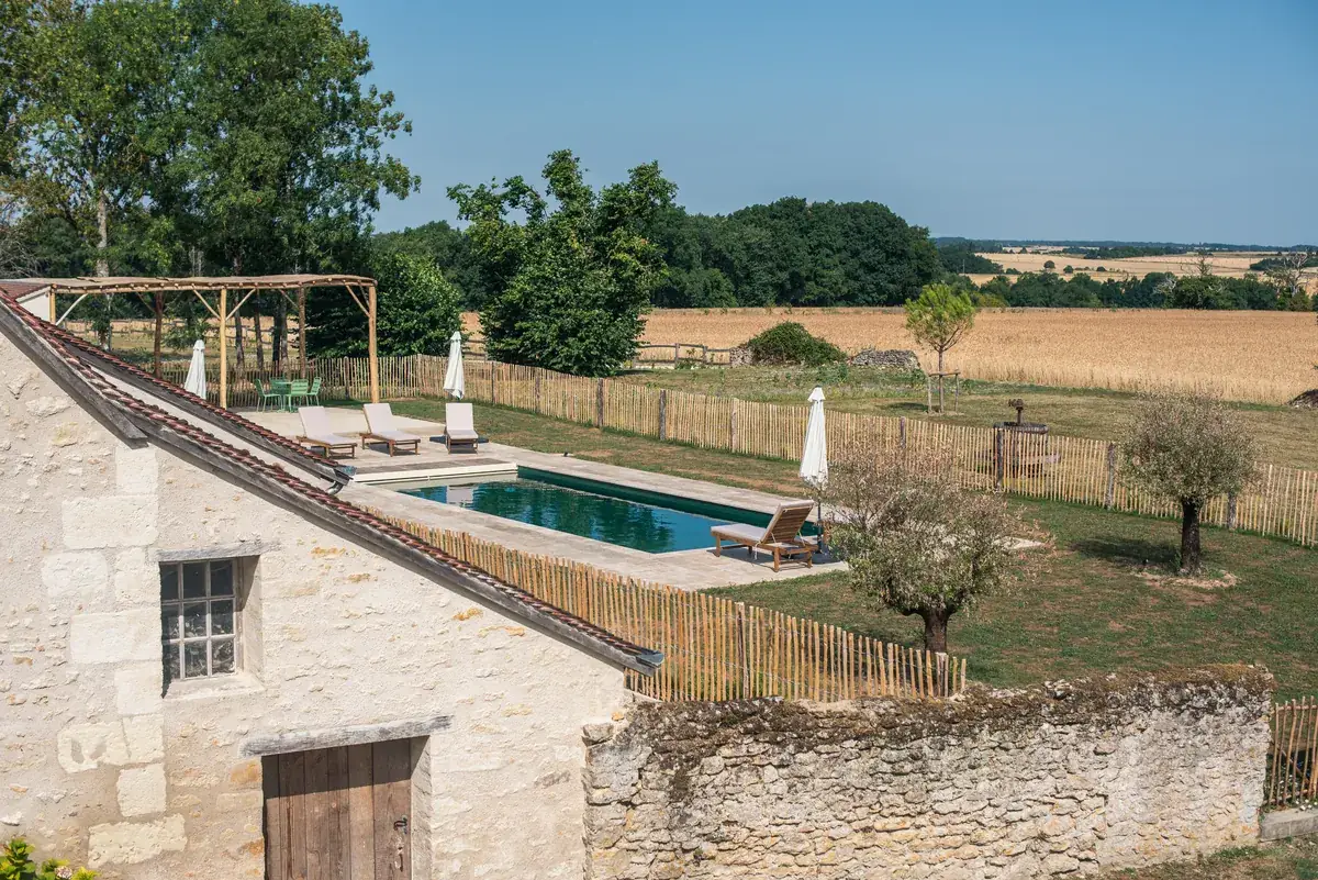 Nos équipements sont respectueux de l'environnement, à l'image de notre piscine, chauffée grâce à une pompe à chaleur.