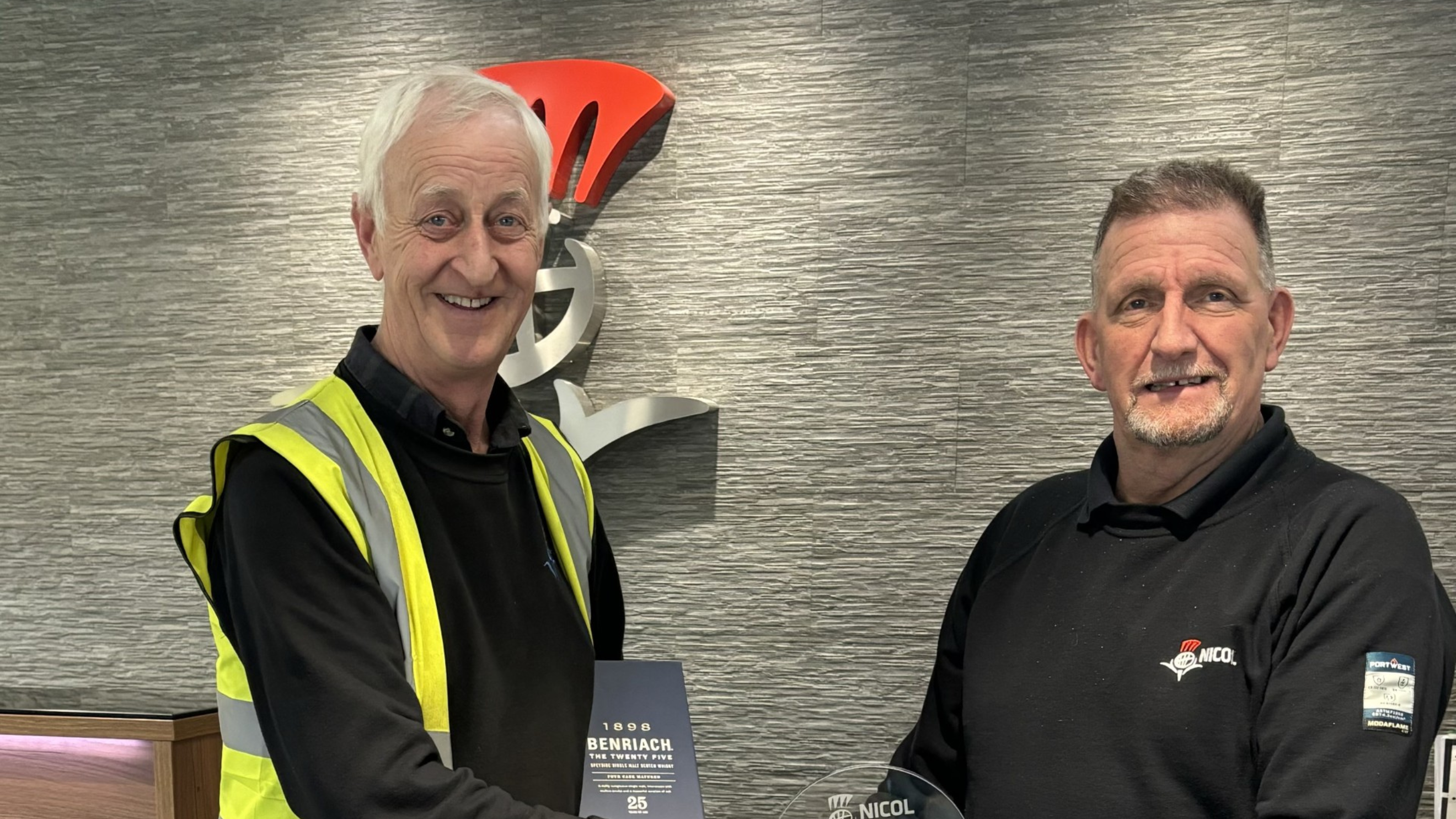 Nicol of Skene Congratulates Our Dedicated HGV Driver Graham Phillips on 20 Years! 