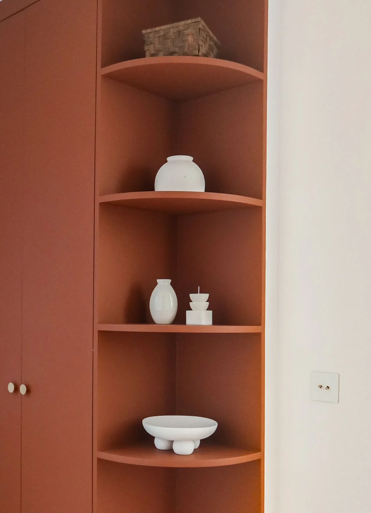 Étagères color block