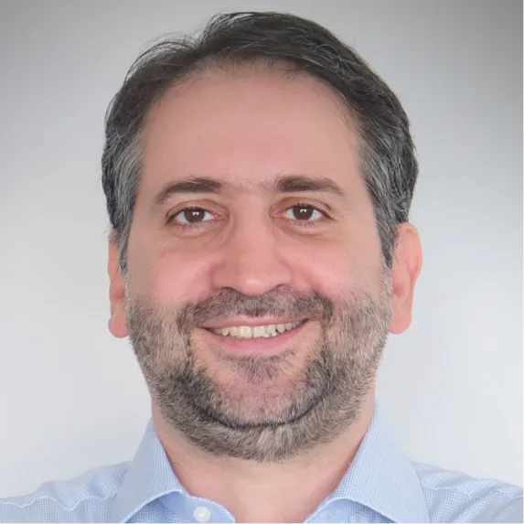 Headshot of the Co-founder of Triparound, Antonis Stergiou