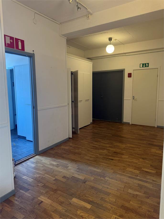 Fabriksgatan 8, centrum, Borås - Butik | Lager & logistik | Kontor | Övrigt