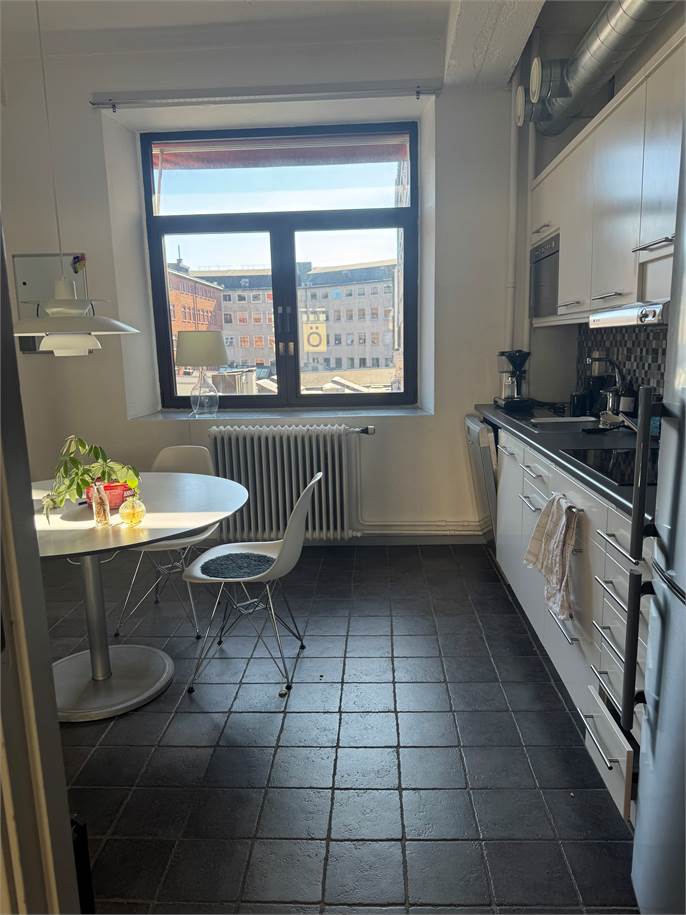 Fabriksgatan 8, centrum, Borås - Butik | Lager & logistik | Kontor | Övrigt