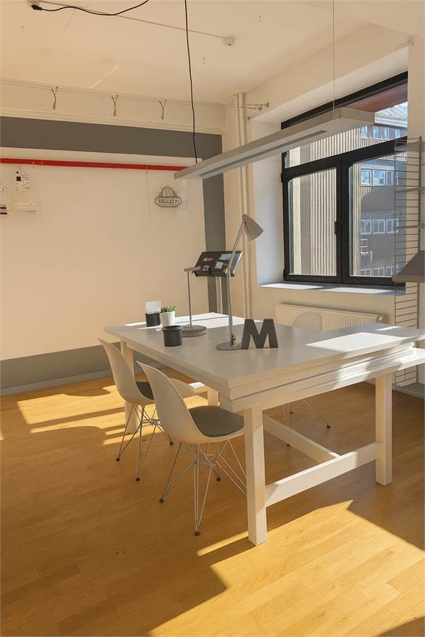 Fabriksgatan 8, centrum, Borås - Butik | Lager & logistik | Kontor | Övrigt