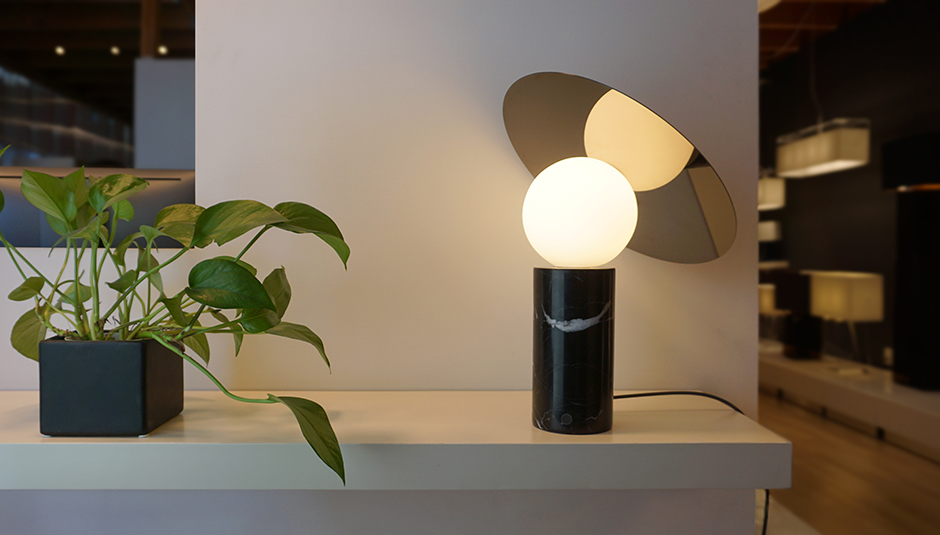 BOLA Table Lamp