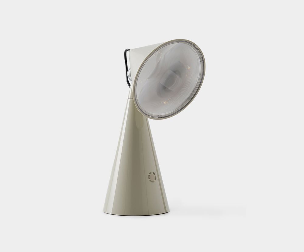 Pose Portable Putty LED by Tom Dixxon