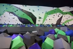 Bouldering wall at Spider Monkey Extreme Airsports in Aurora, CO