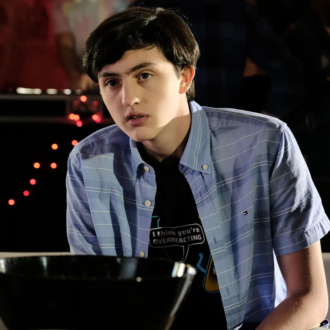 Gianni Decenzo as Demetri