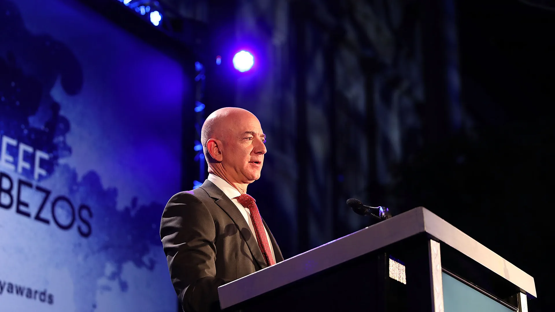 Tech Billionaires: Jeff Bezos