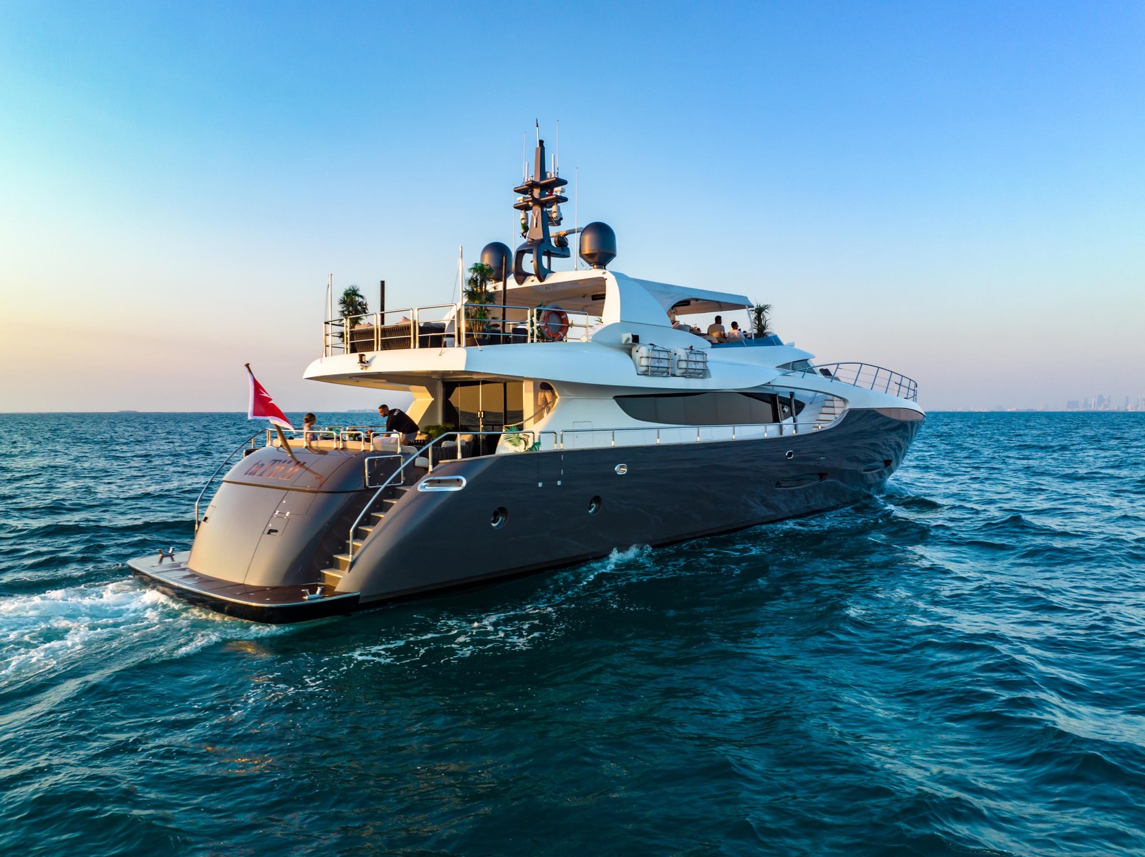 Khalili 107 FT yacht - photo 3