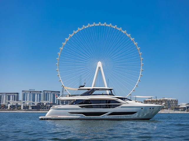 Ferretti 780 yacht - photo 2