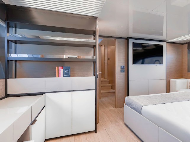 Ferretti 780 yacht - photo 9