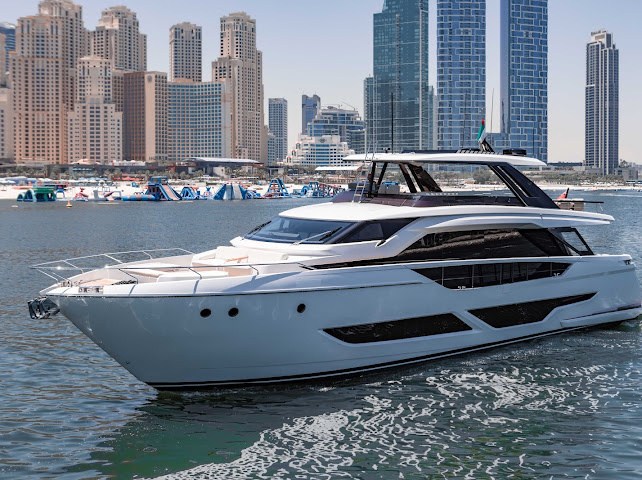 Ferretti 860 yacht - photo 1
