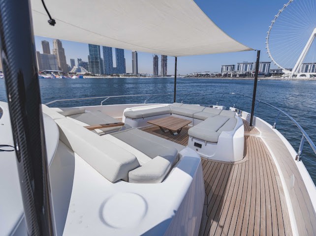 Ferretti 860 yacht - photo 14