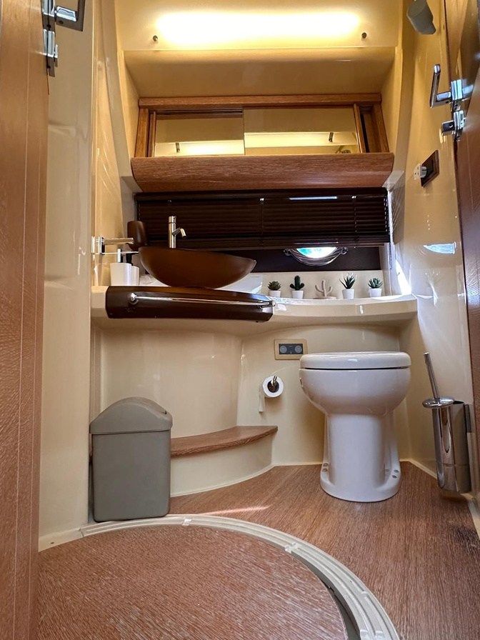 Caton 47 FT yacht - photo 11