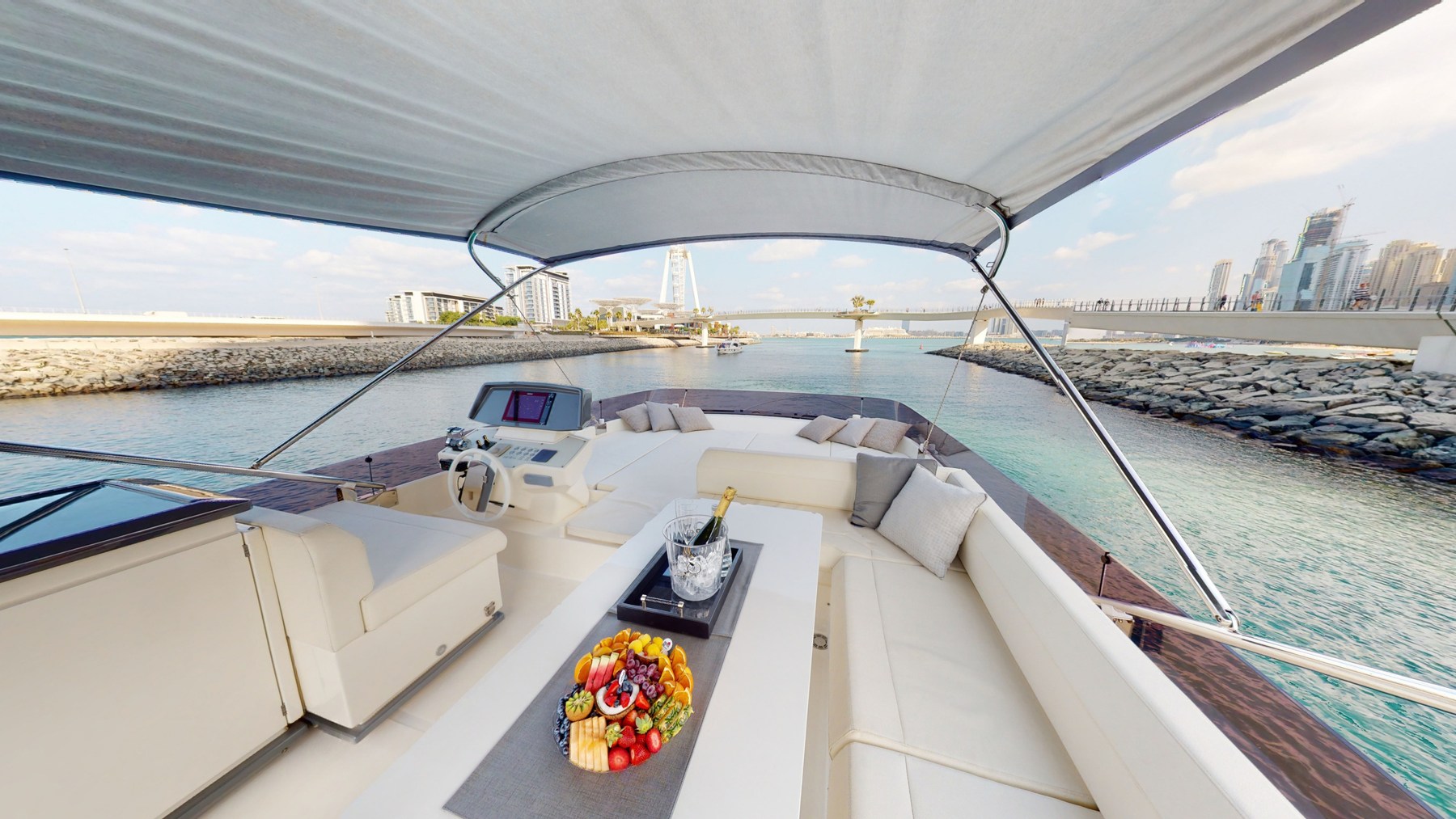 Ferretti 670 67 FT yacht - photo 10