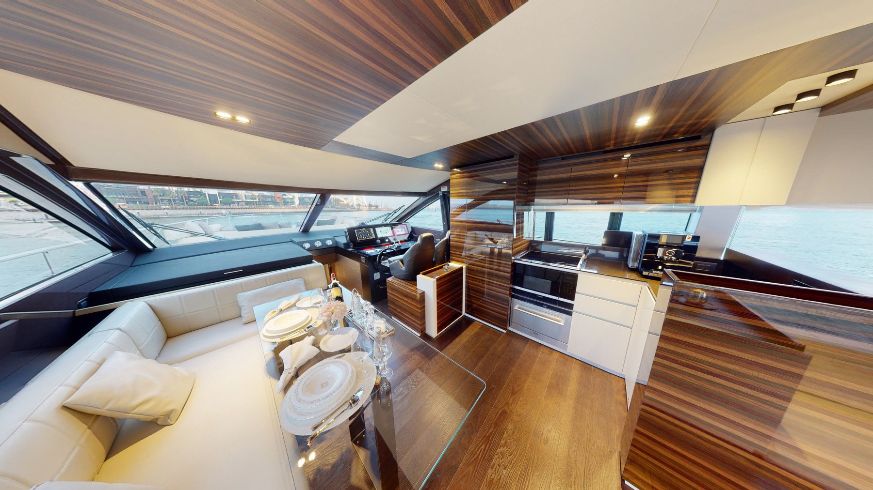 Ferretti 670 67 FT yacht - photo 5