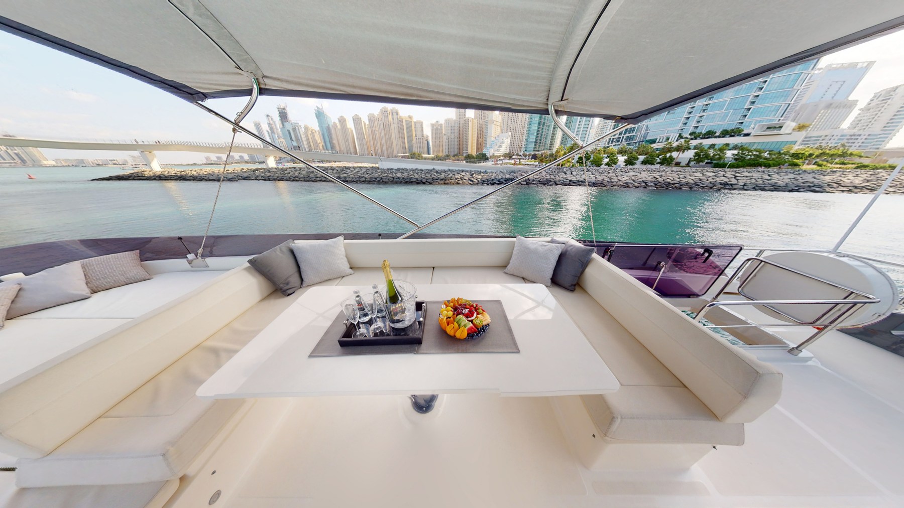Ferretti 670 67 FT yacht - photo 11