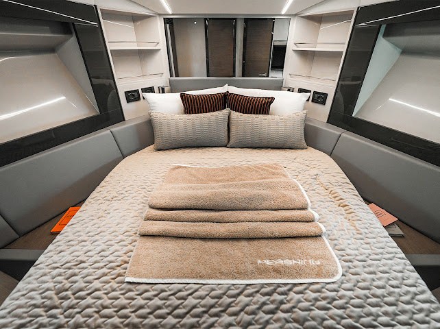 Pershing 5X yacht - photo 11