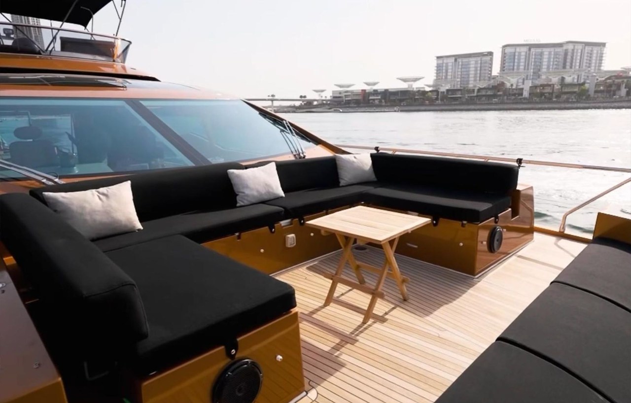 World Traveler 77 FT yacht - photo 12