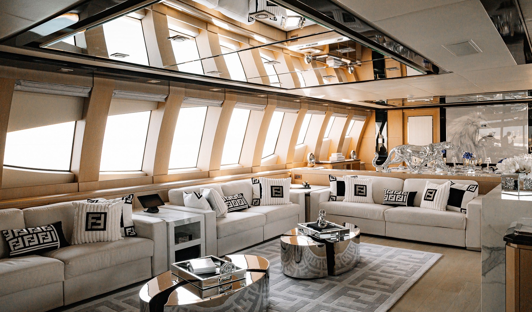 AK Royalty 136 FT yacht - photo 3