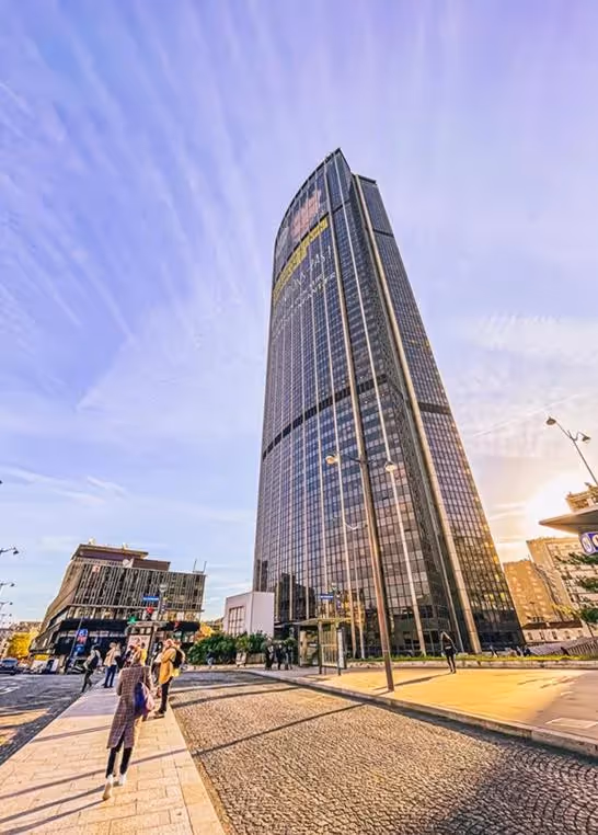 Building moderne près d'un appart hôtel meublé en location longue durée, Yuna.