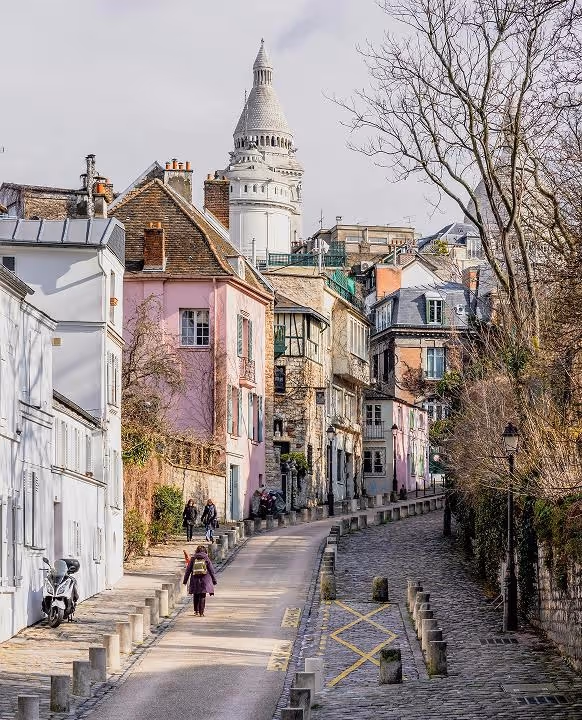 View of the Montmartre district near Yuna, perfect location for a furnished apartment for short or long term rentals.