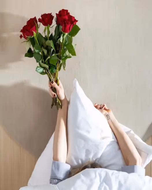 Bouquet of red roses in a furnished apartment for business and corporate housing, Yuna.