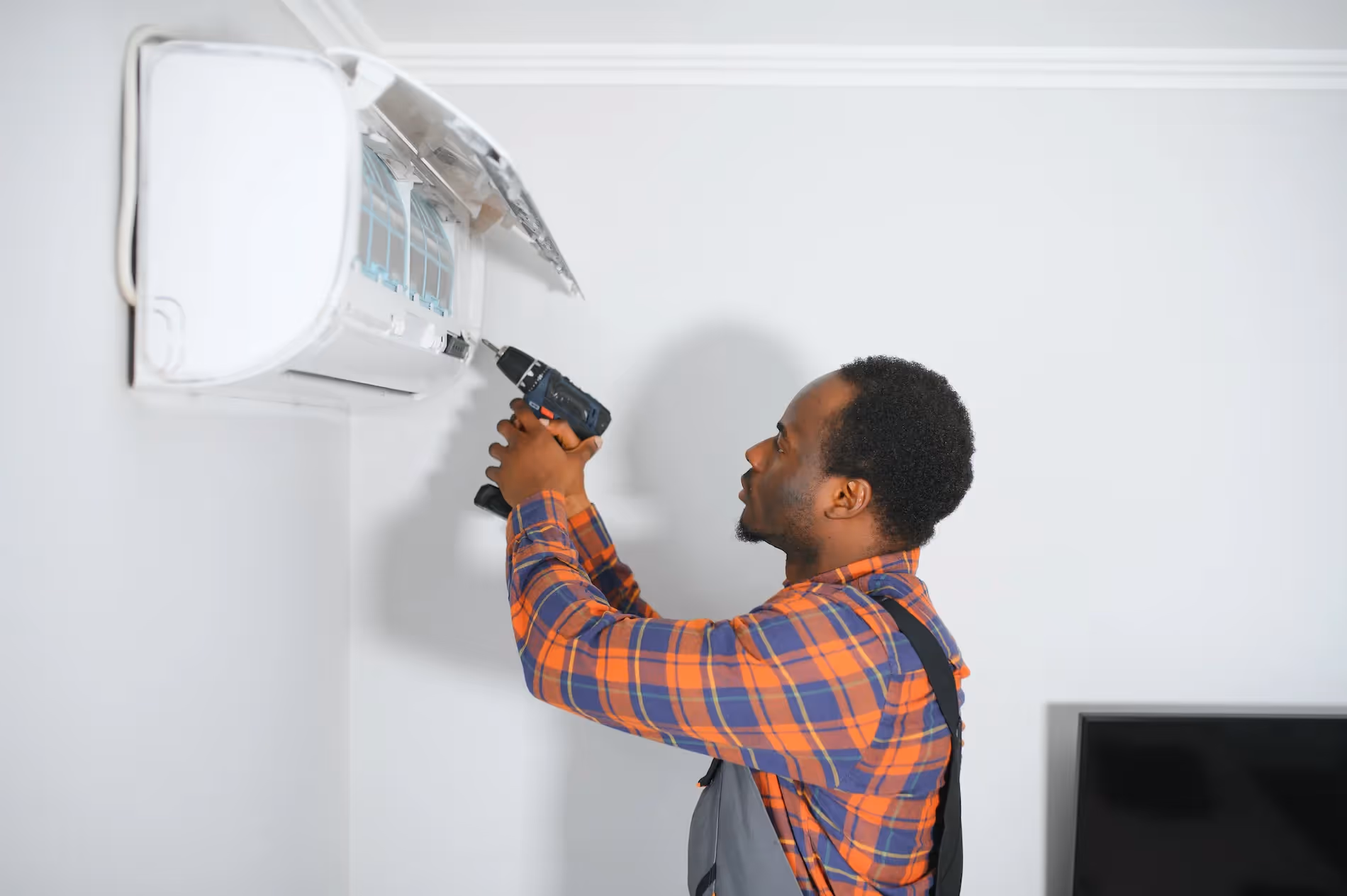 Common Signs That You Need Professional AC Installation Services