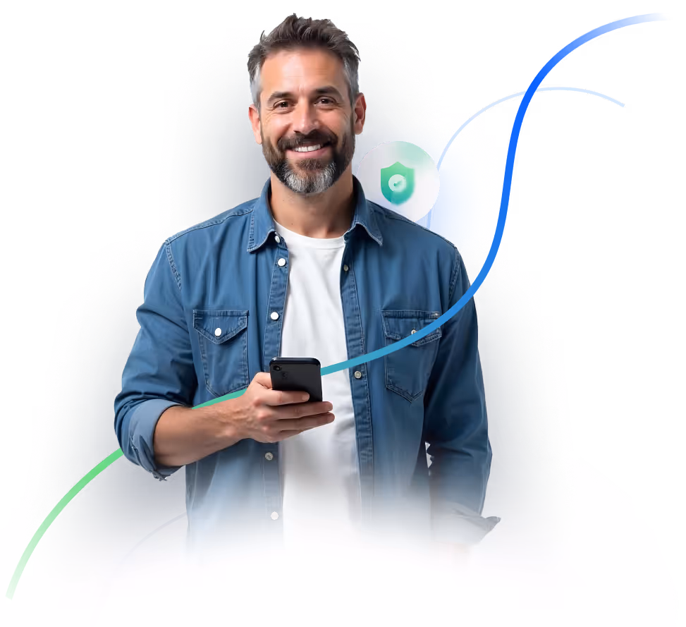 Homem segurando um celular