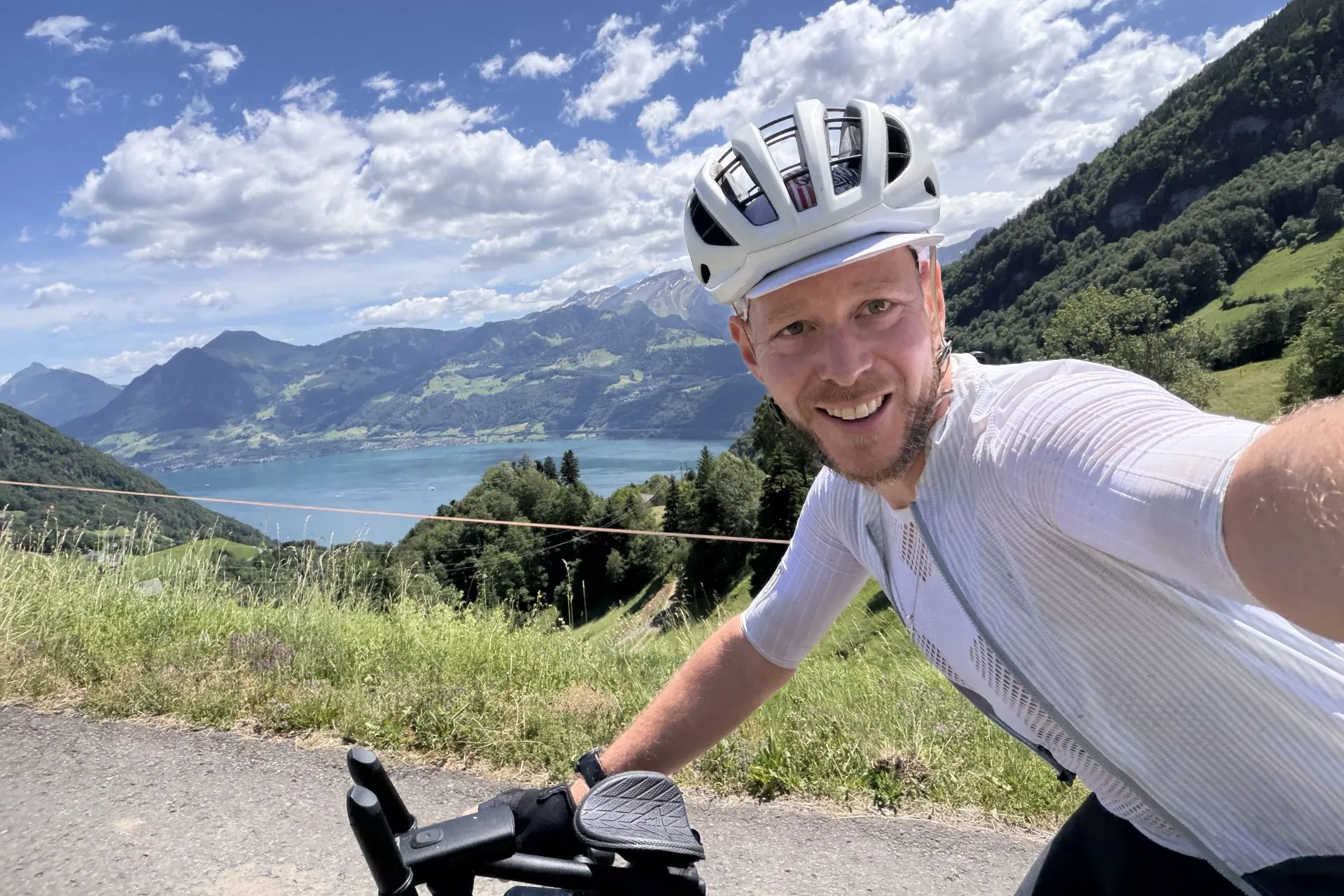 Selfie von Roman in Sonne auf Rad
