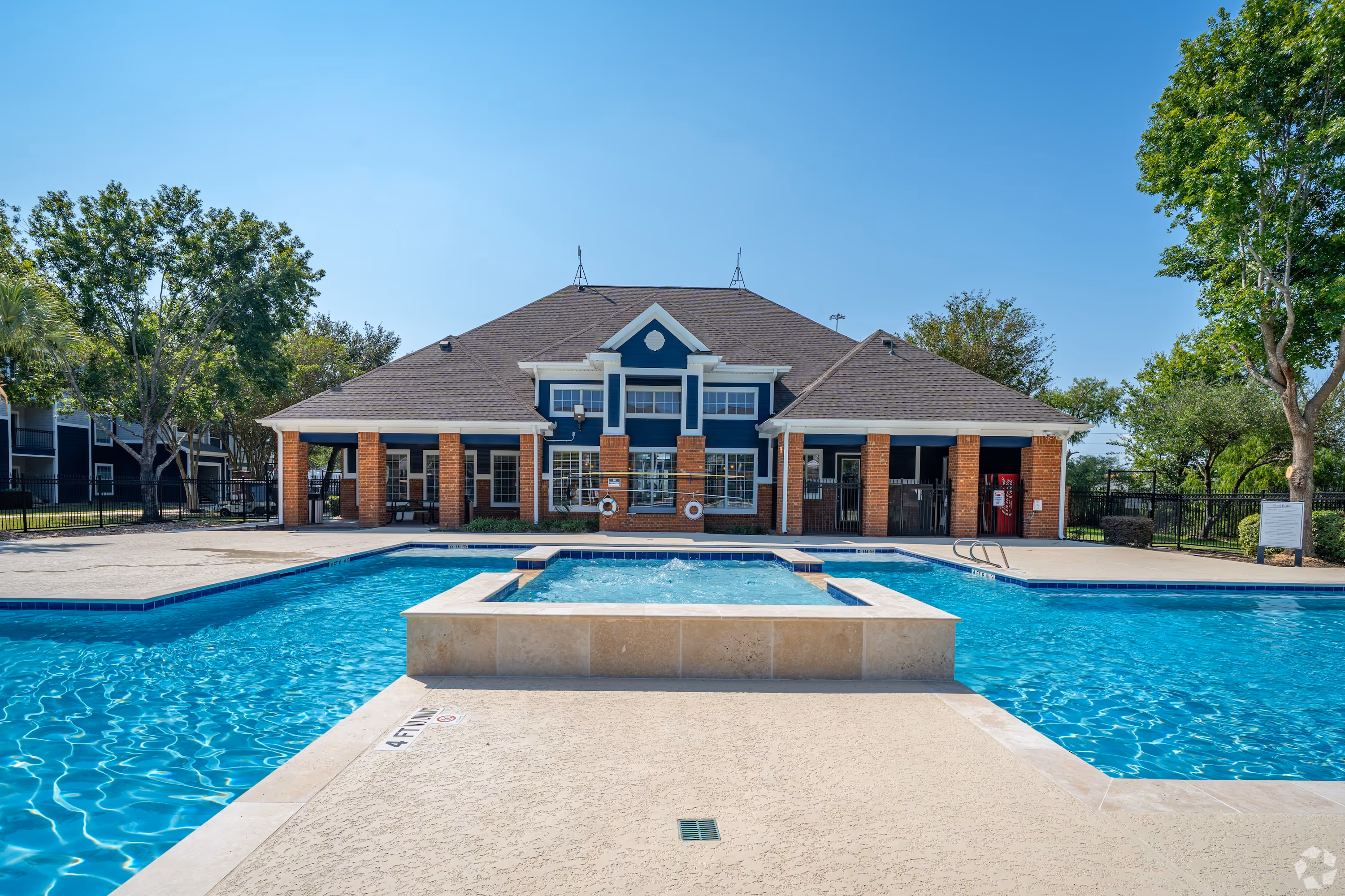 Swimming pool dusk-2