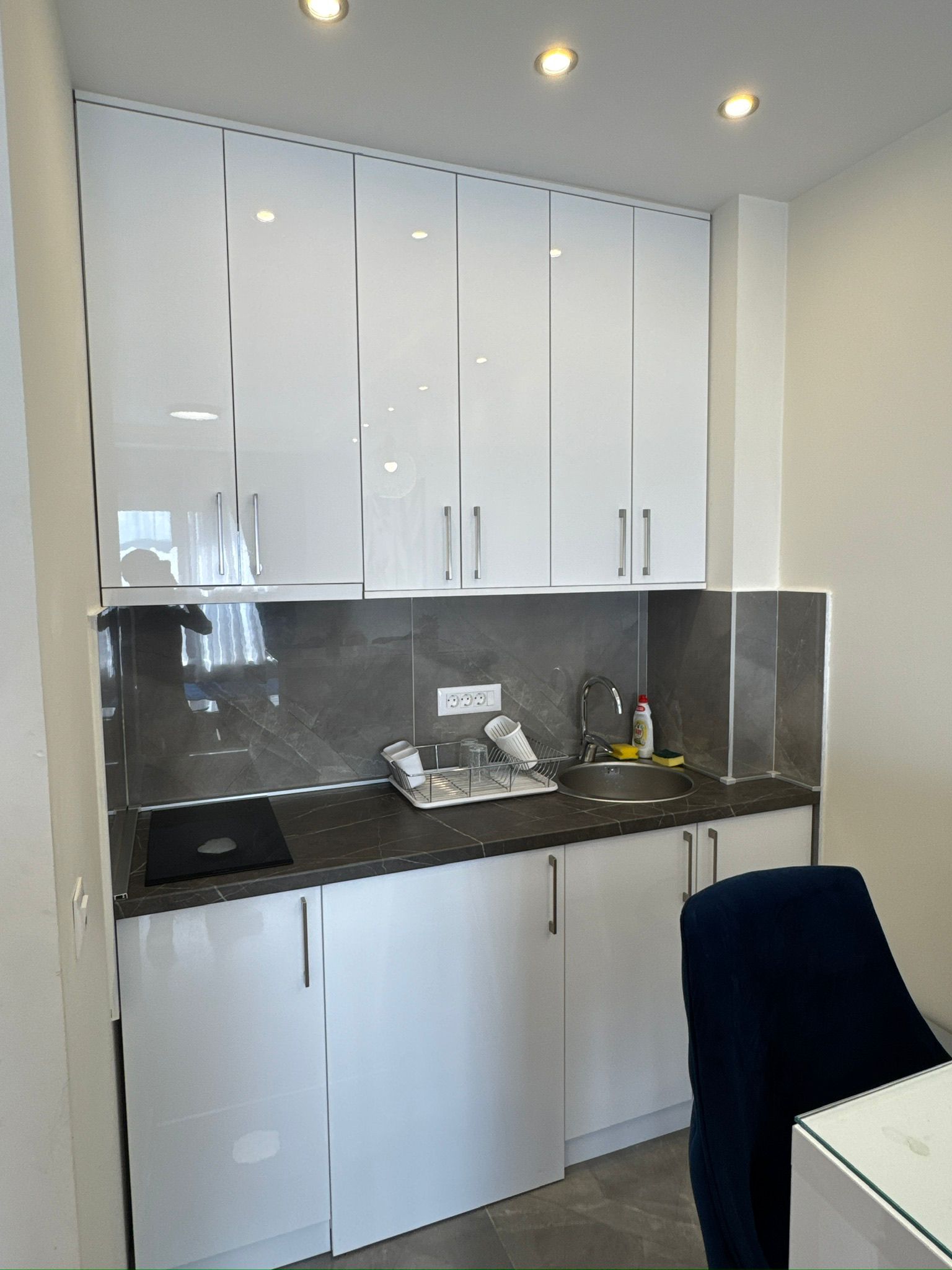 Kuhinja i trpezarija apartmana