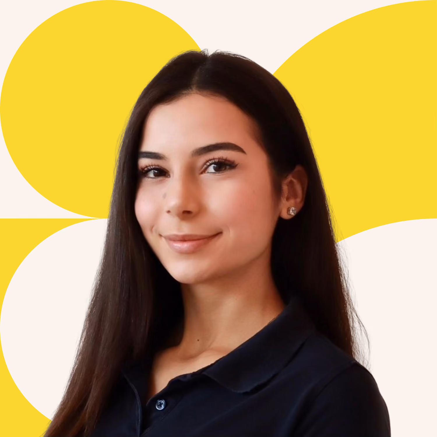 Portrait von Livia Wobeser aus dem b'steuern-Team