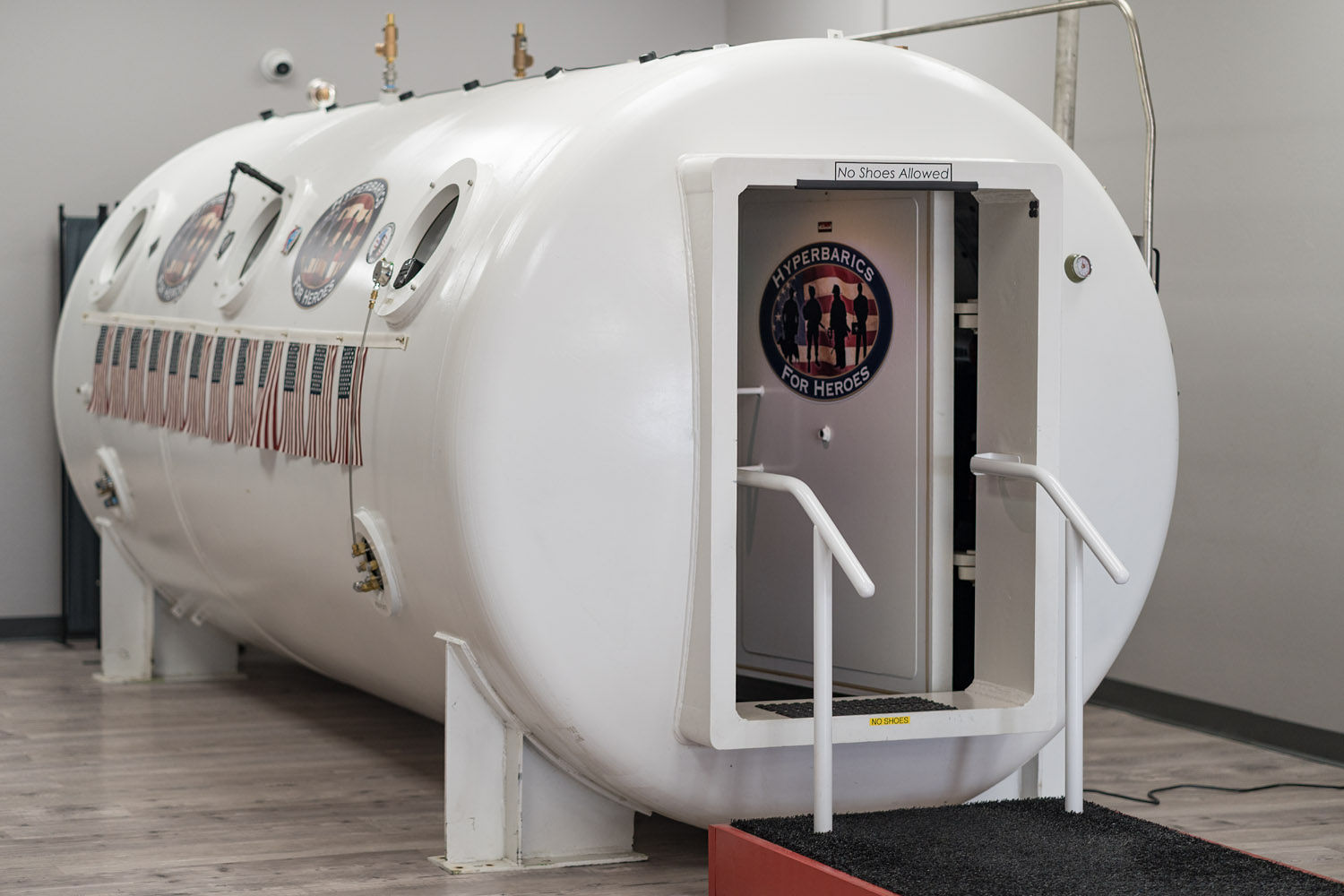 A Hyperbaric Plus client during a pressurized room-air session