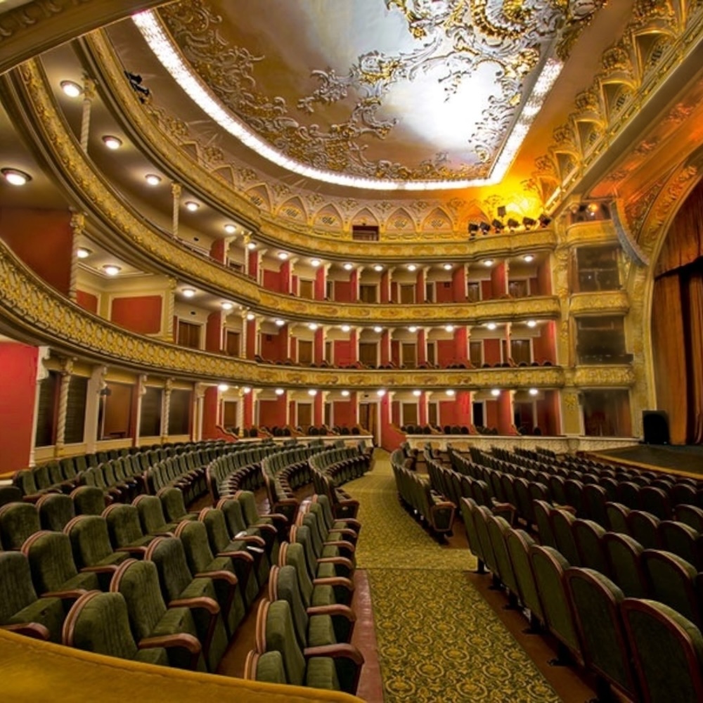 High-quality theater and cinema chairs for auditoriums, concert halls, and cultural spaces