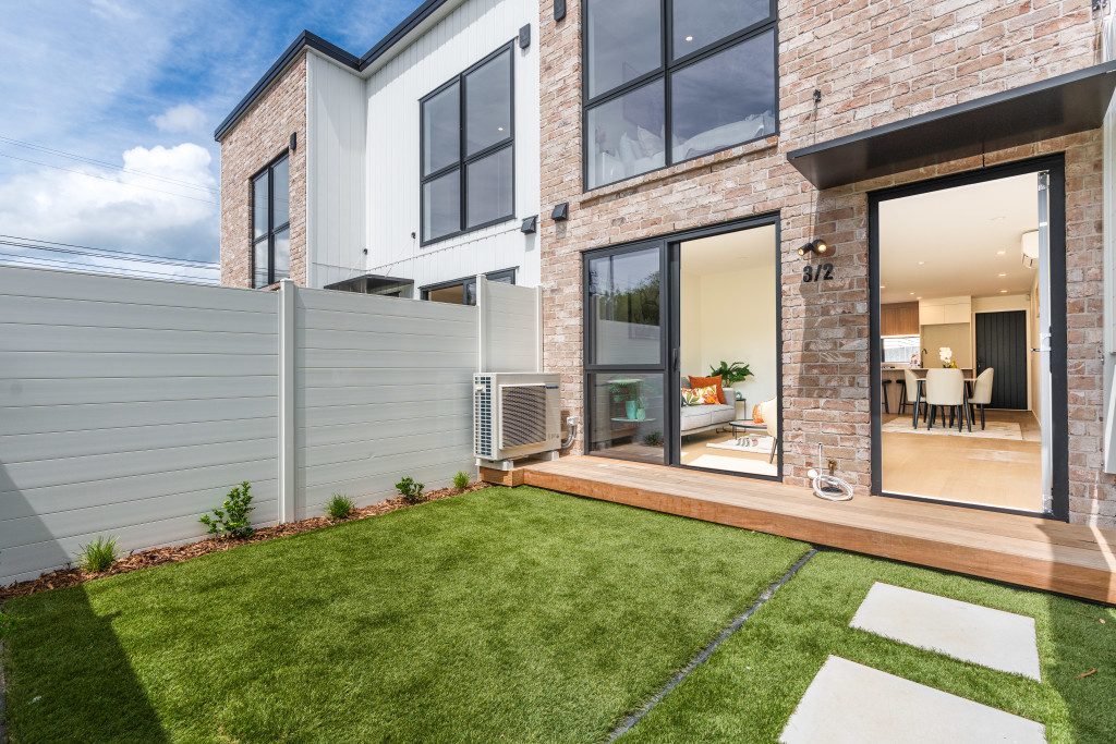 Feature Property image