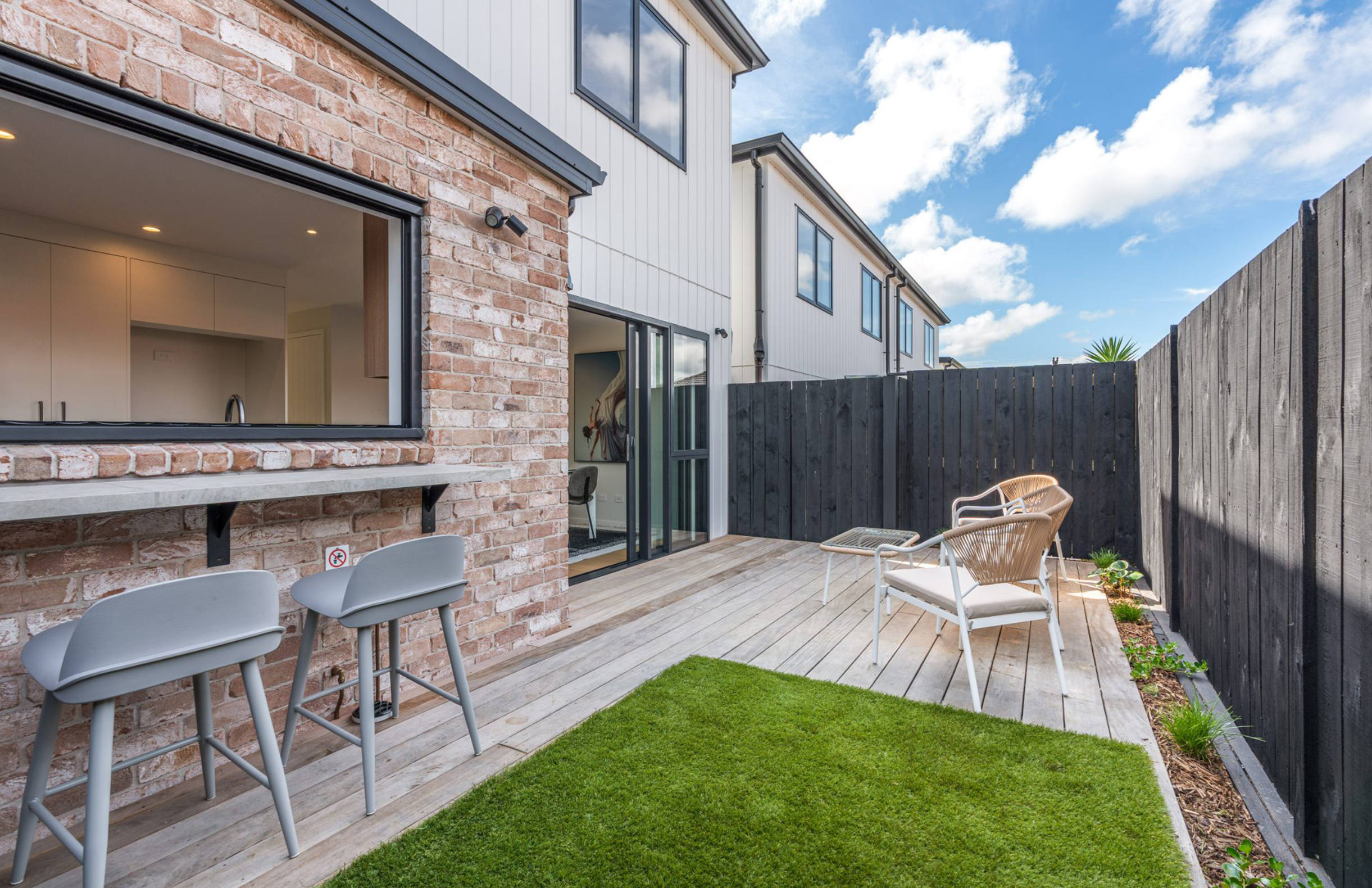 Feature Property image