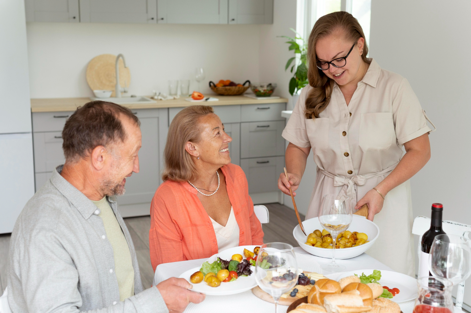 How to Create a Nutrition and Mealtime Policy in Aged Care