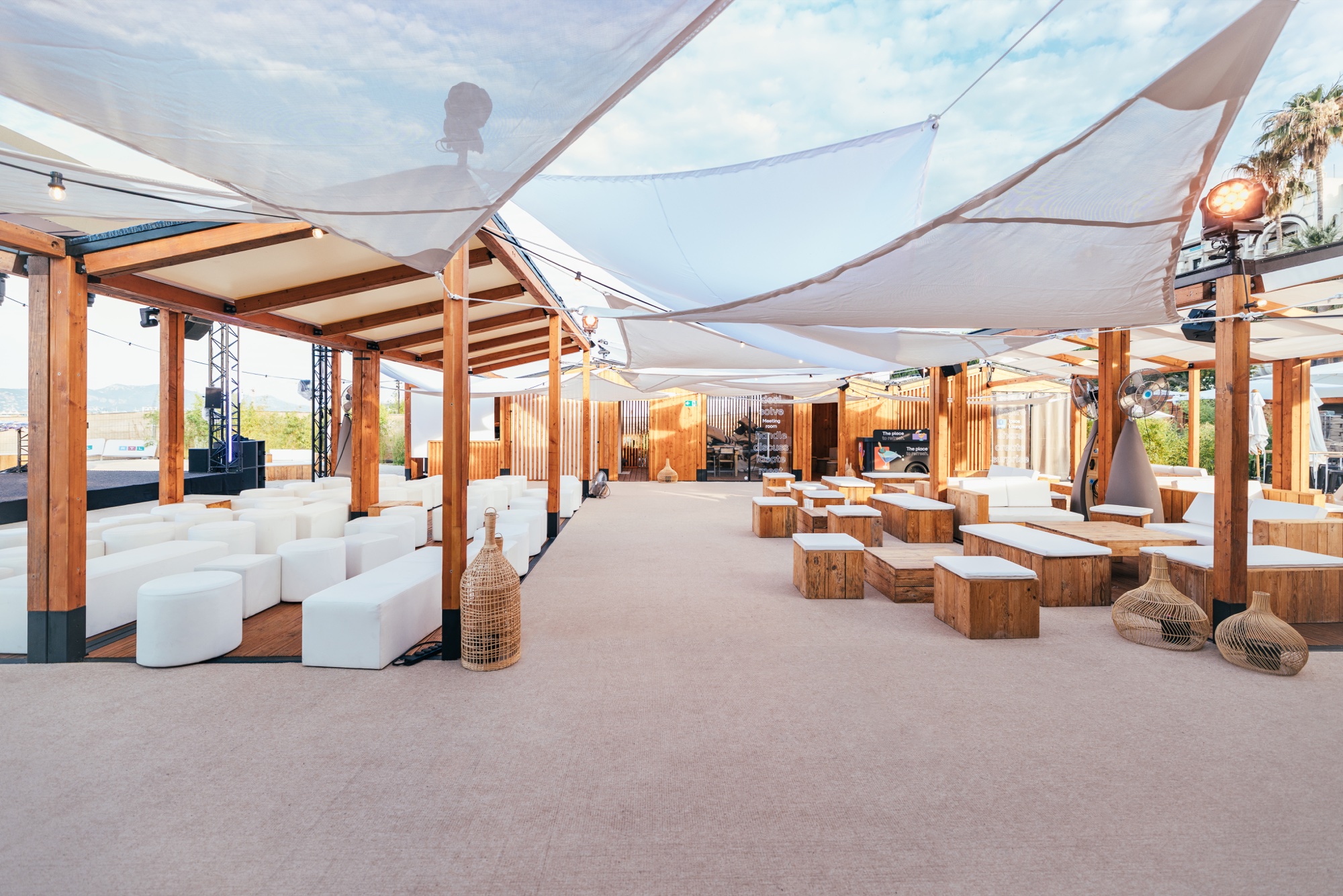 RTL Beach - Une plage transformée en espace événementiel