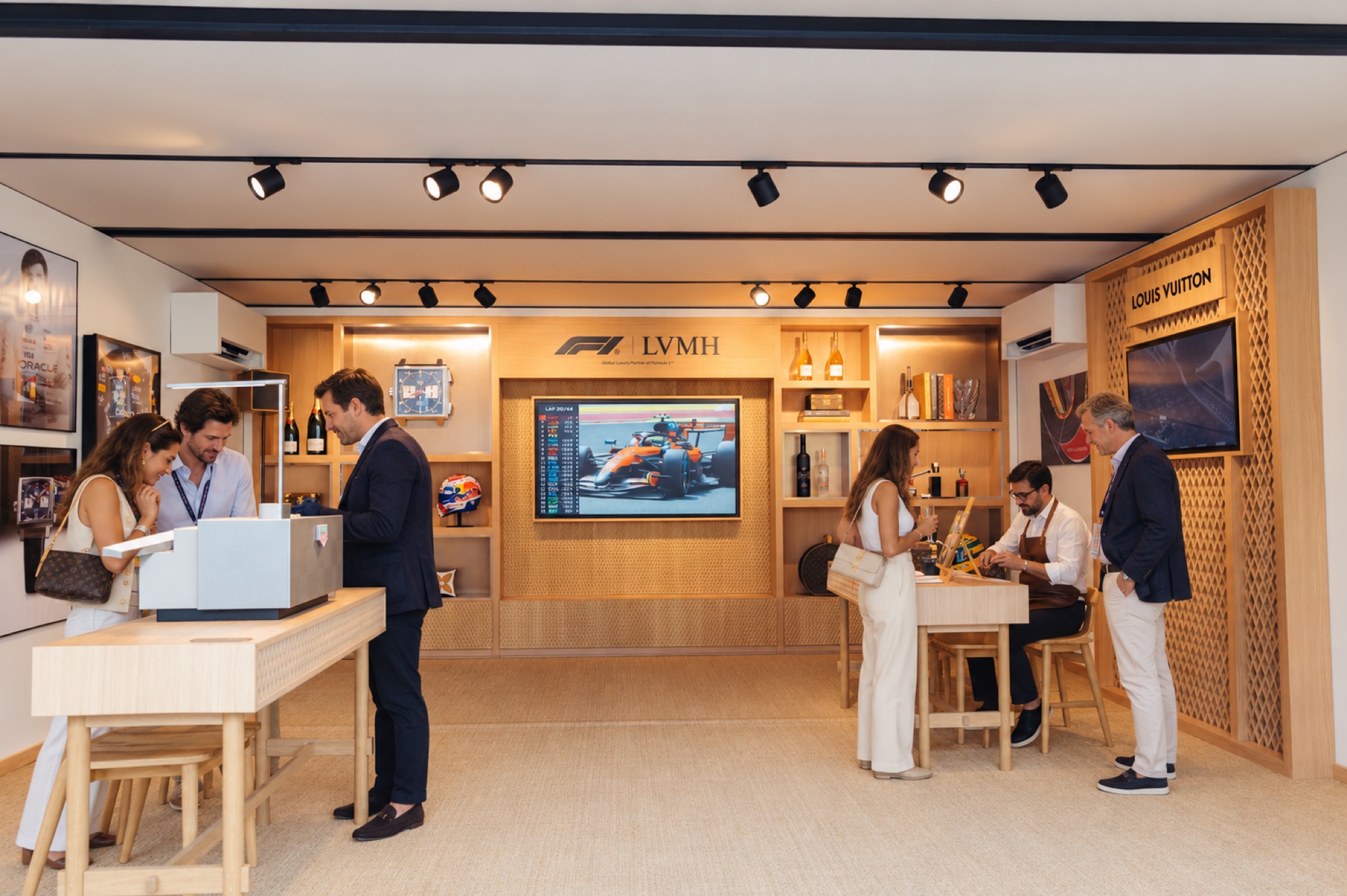 Louis Vuitton, intérieur